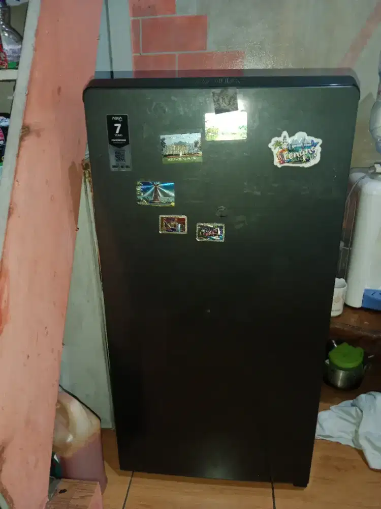 Kulkas aqua 1 pintu