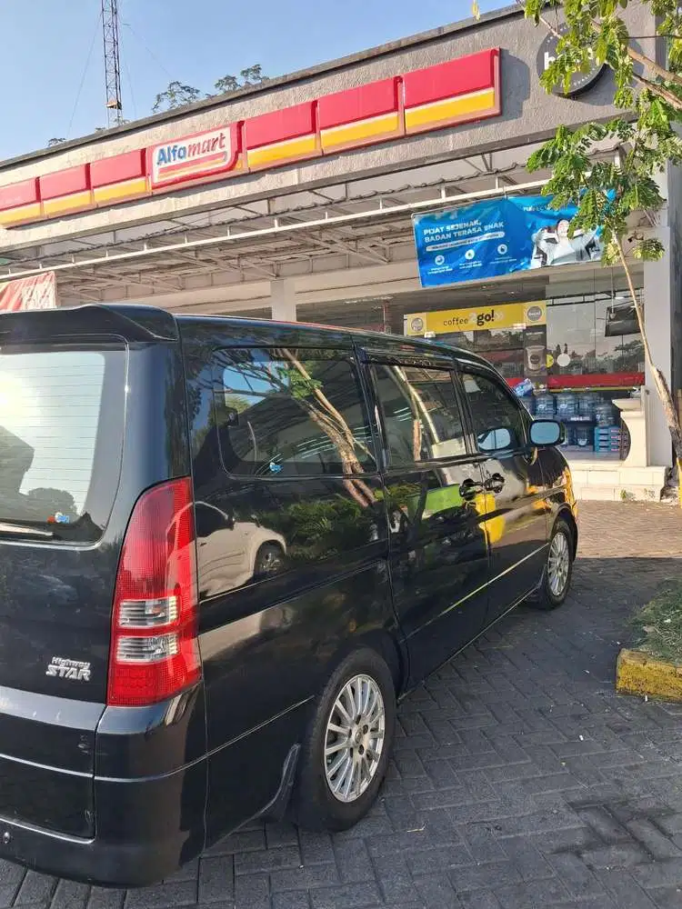 Nissan Serena 2010 Bensin