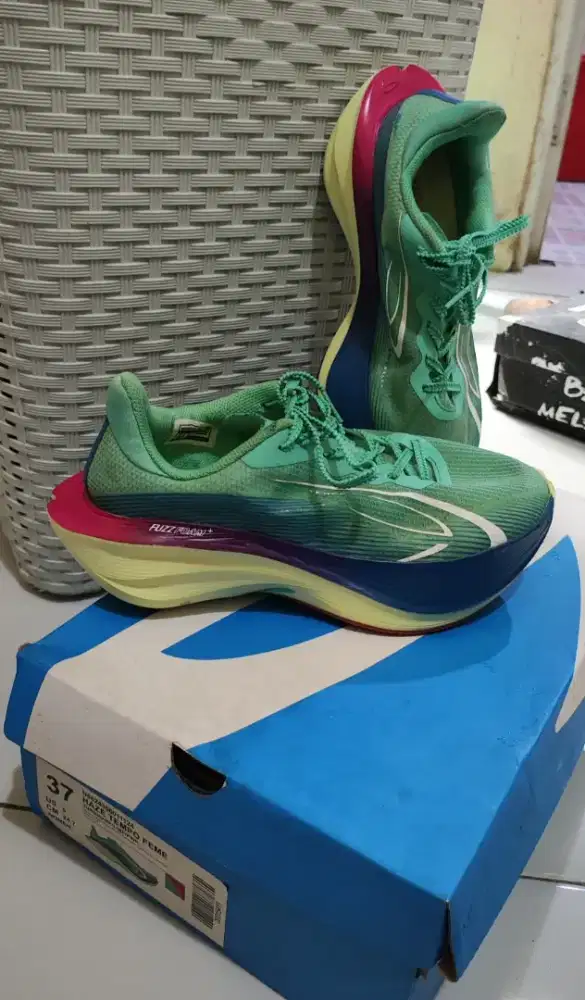 Preloved sepatu jogging masih bagus