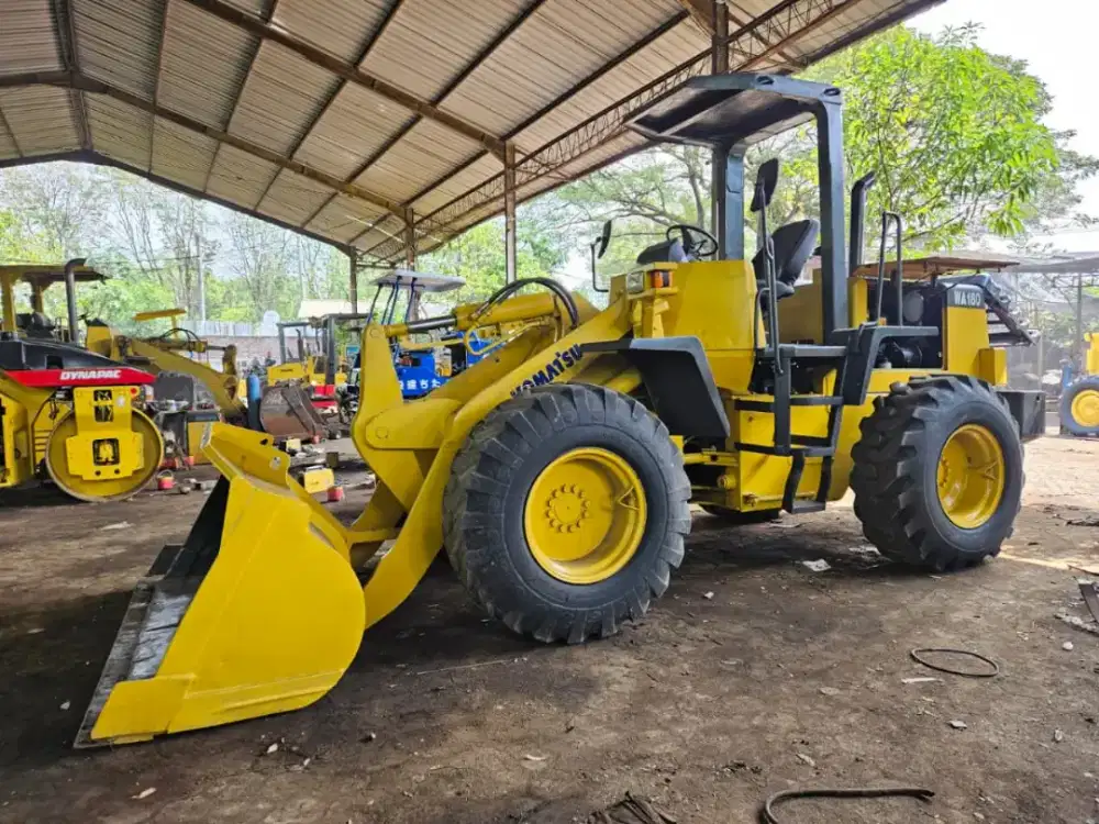 Wheel loader WA180-3 tahun 2018 siap kerja