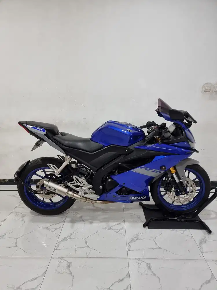 Yamaha R15 V3 USD VVA LED Fi 2022 bln 2 Km 11 rb Mulus seperti baru
