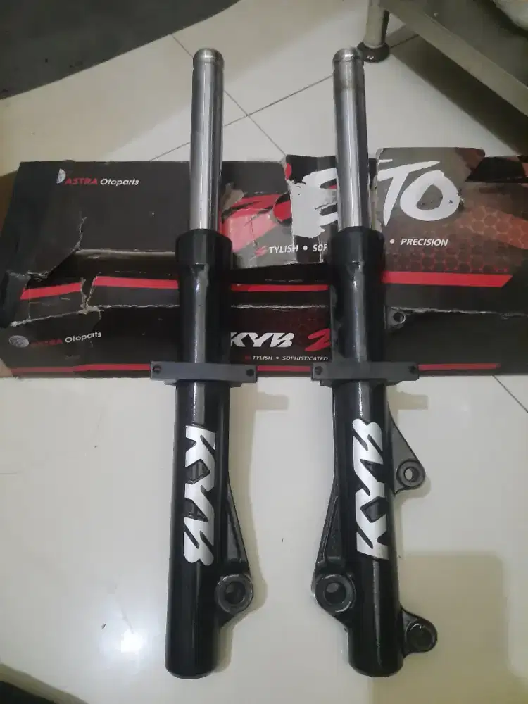 Jual shock depan kayaba zeto