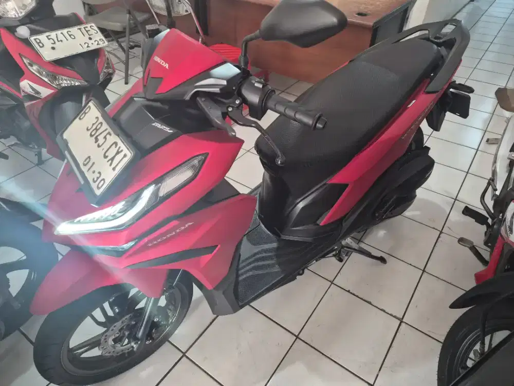 VARIO 125 ISS KEYLES 2024 OKe cas/ kredit DP  2650