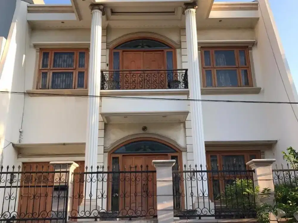 Murah !! DIJUAL RUMAH 2,5 LANTAI VILLA PERMATA GADING SIAP HUNI