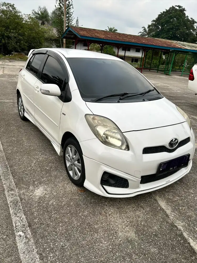 Yaris S 1.5 M/T 2012