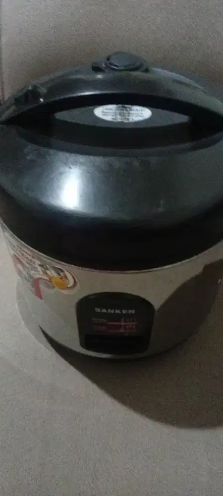 Dijual 1 magicom merk sanken  uk.1.5 ltr