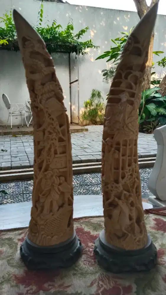 Pair of Japanese carved