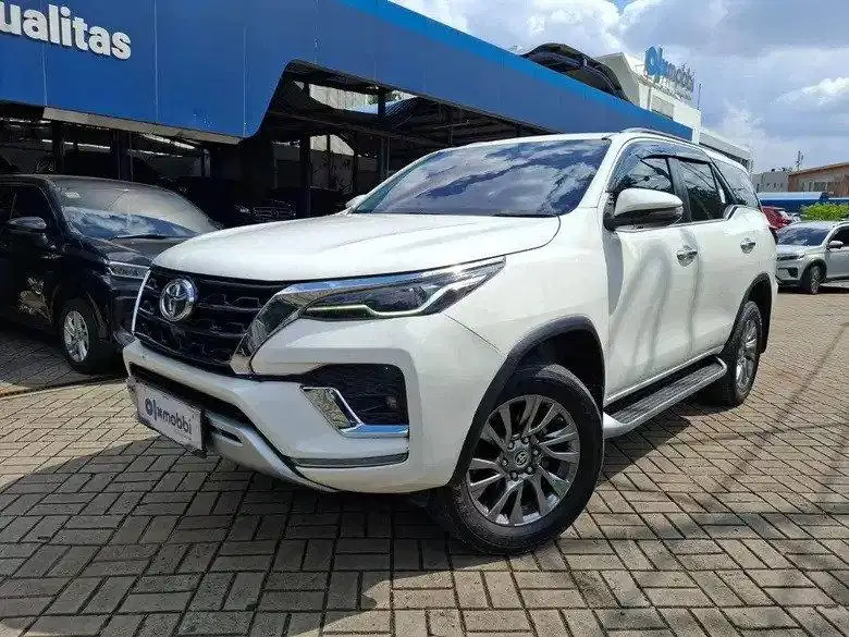 DP RENDAH - Toyota Fortuner 2.8 4x2 VRZ Solar-AT 2023