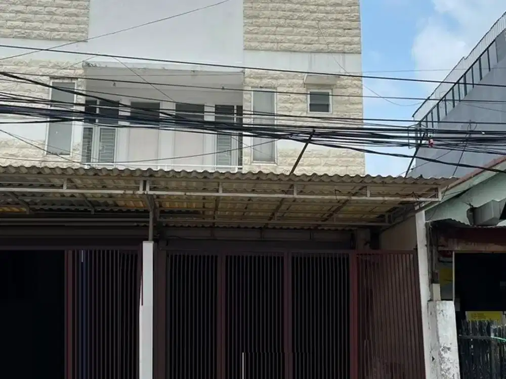 Disewakan Ruko di Jalan Dukuh Kupang Surabaya Barat