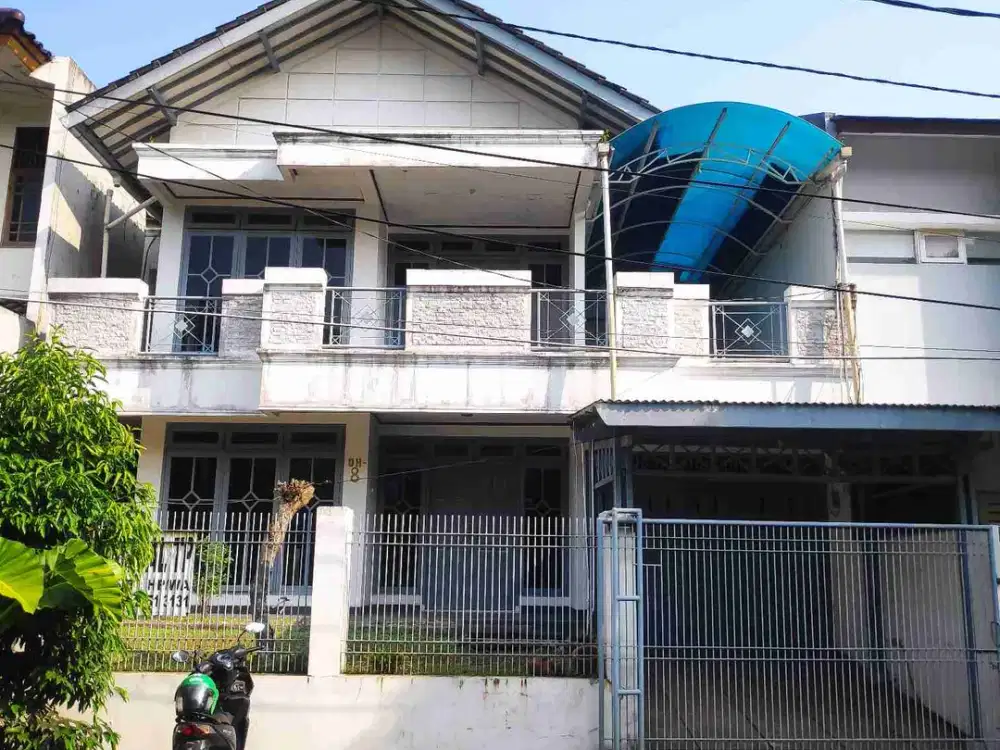 RUMAH 2 LANTAI AKSES JALAN BESAR DAN LOKASI STRATEGIS DI CINERE