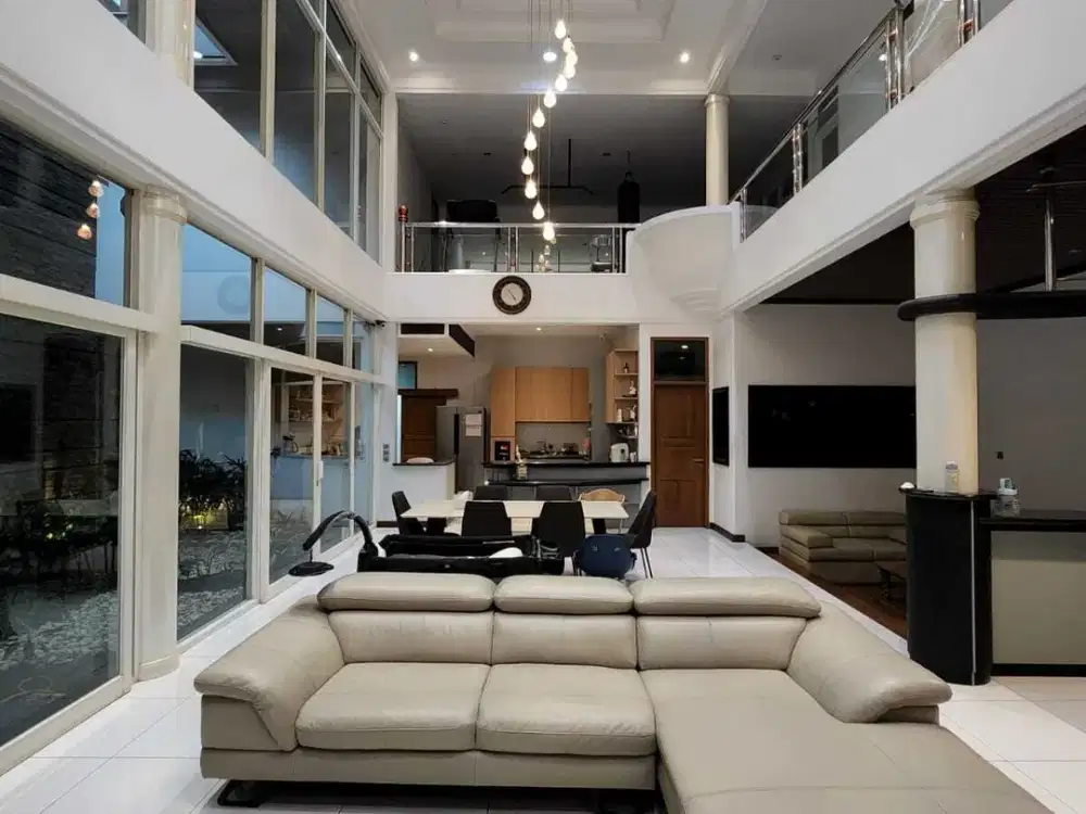 Rumah Mewah Bikin Betah Dengan Fasilitas Keren Pasir Luyu Barat, Bdg