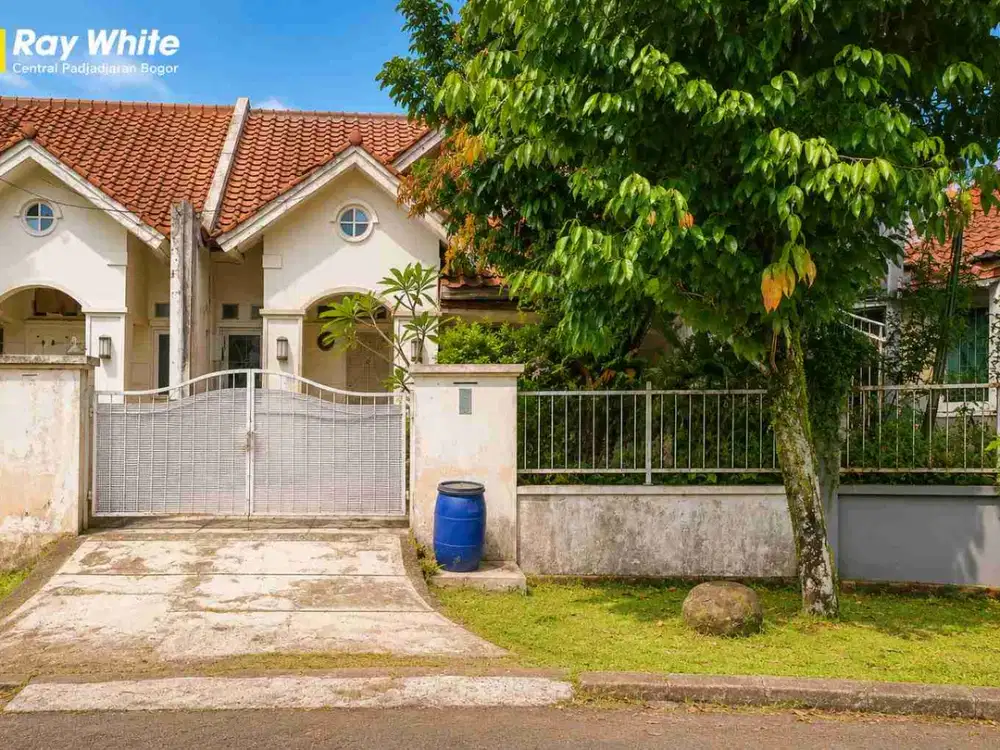 Rumah Di Telaga Kahuripan Tanah Luas SHM