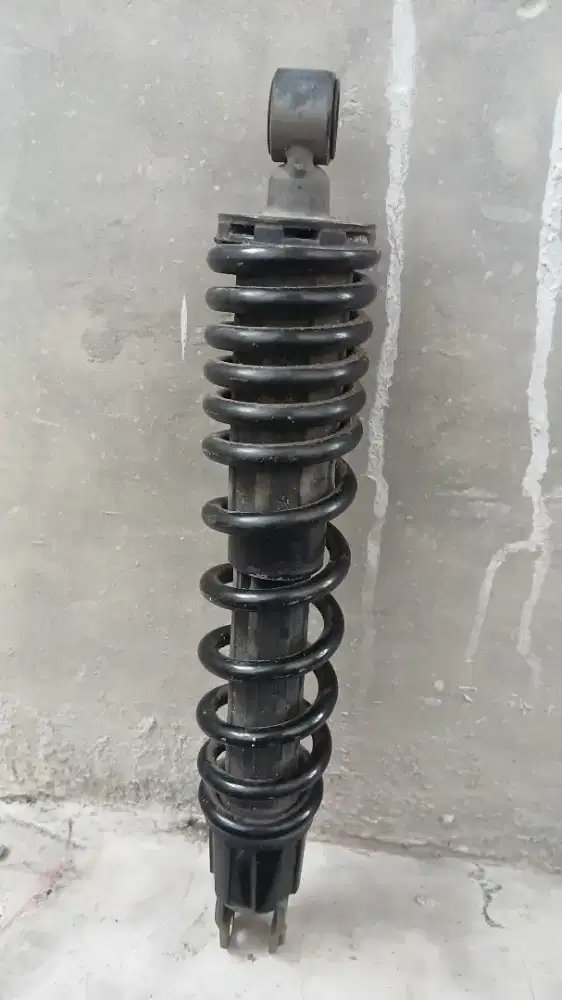 Shock belakang hinda vario 160