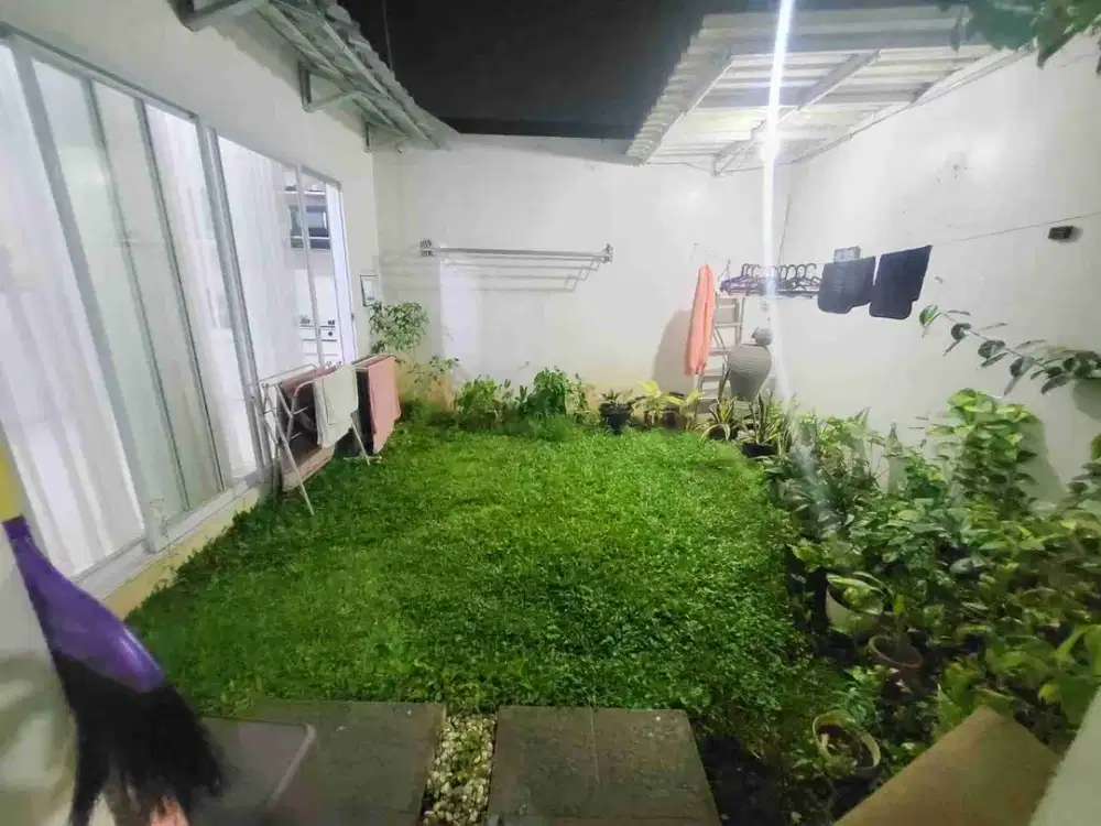 Dijual Murah Rumah Cantik Full Furnished Siap Huni Hadap Selatan di Harapan Indah Bekasi