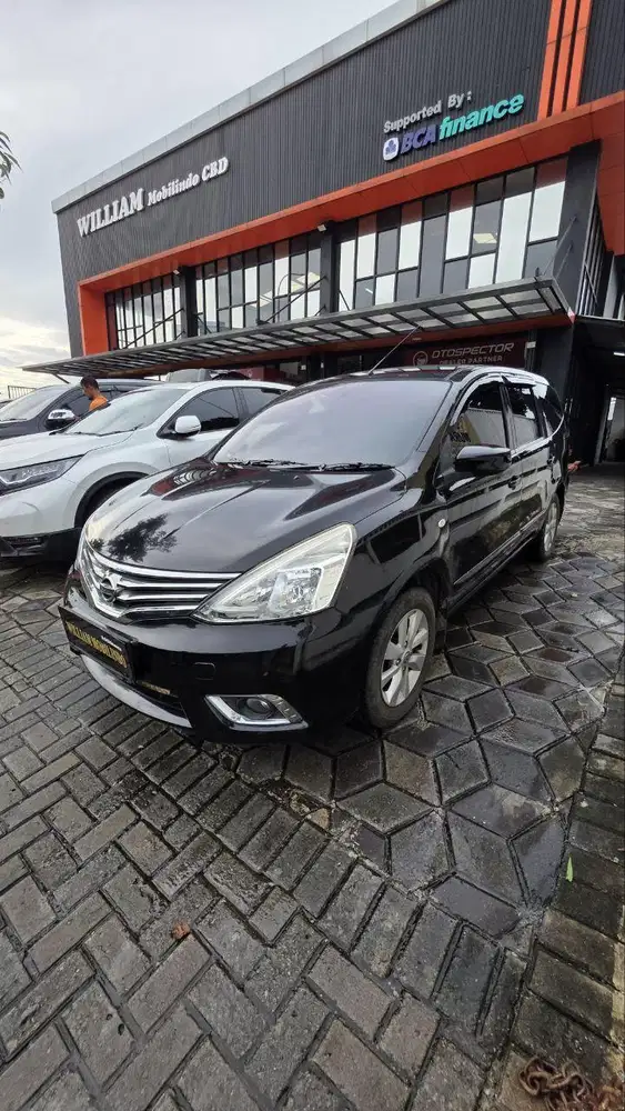 Nissan Grand Livina XV Matic Tahun 2016 Kondisi Mulus Terawat Istimewa