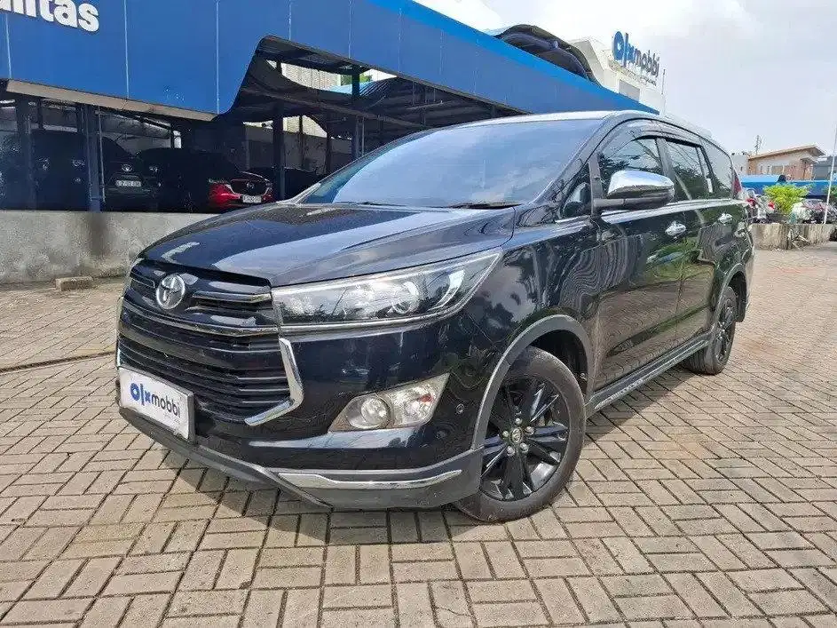DP RENDAH - Toyota Kijang Innova 2.4 Venturer Solar-AT 2019