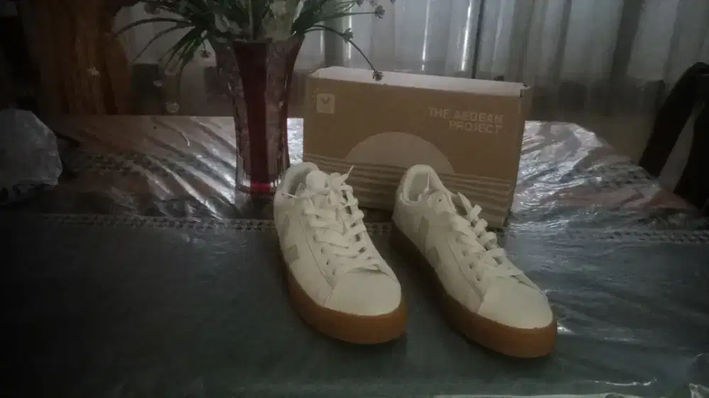 SEPATU VENTELA AEGEAN PROJECT WHITE GUM UK 45 FULLSET BARU 99%