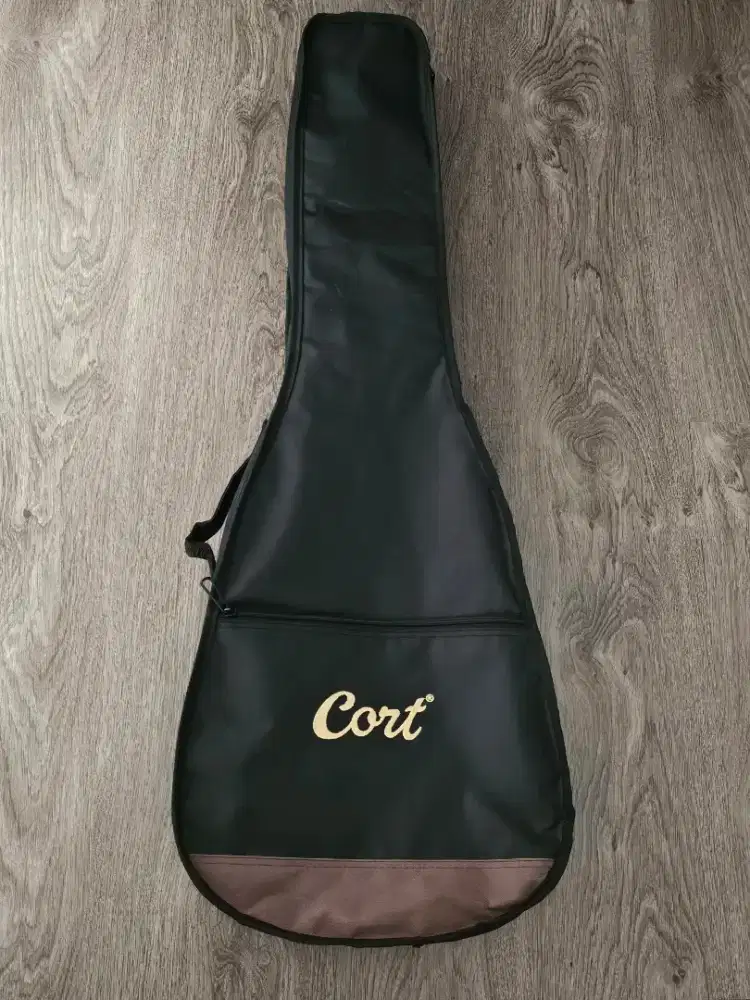 Cover bawaan Cort Gitar 3/4 dreadnought CGB18S