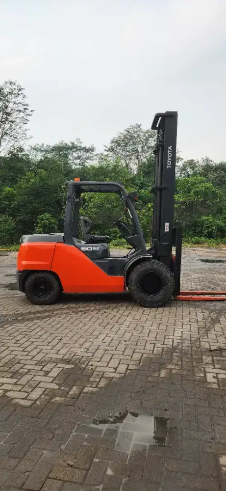 Di jual TOYOTA 5 ton 5 meter 2019
