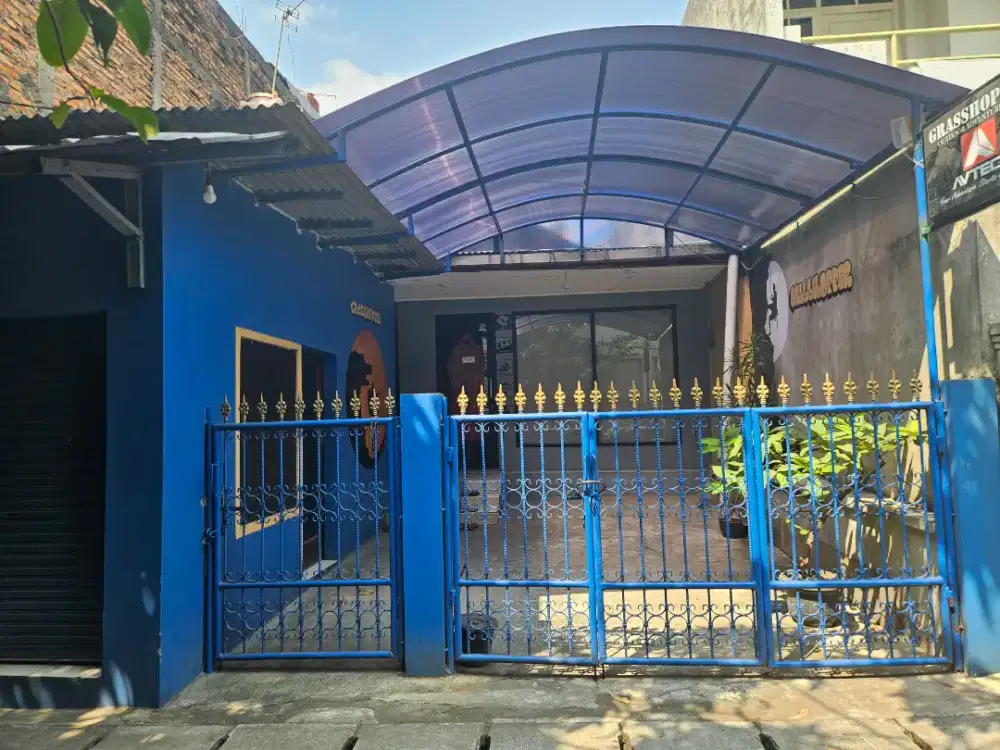 Rumah dekat akses pintu tol