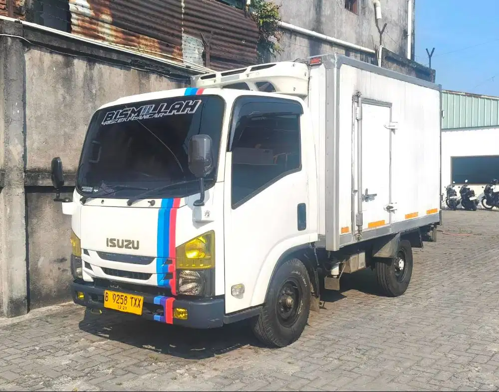 MULUS+banBARU MURAH CDE Isuzu elf Engkel NLR Box freezer 2024 frozen