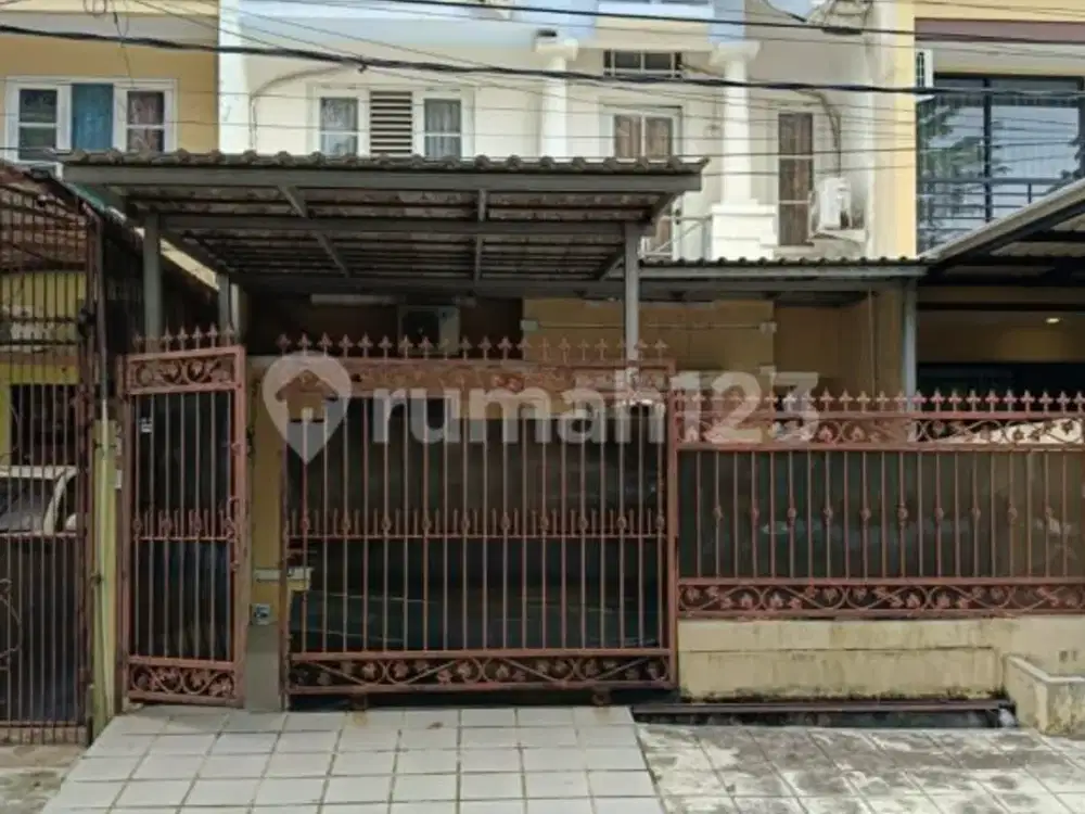 Rumah Bagus dan Siap Huni di Taman Palem Lestari, Tp 572
