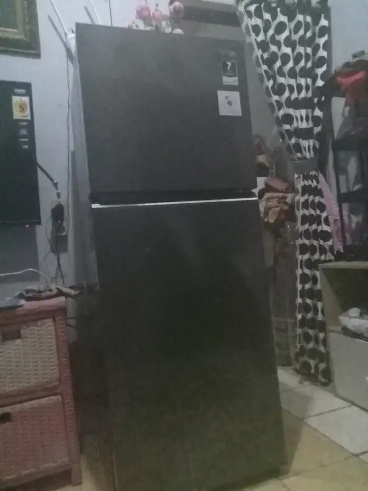 Jual kulkas merk Aqua 2 pintu