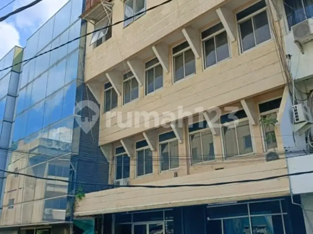 Ruko Gandeng kondisi rapih strategis Jl. Majapahit, Petojo,MP 434