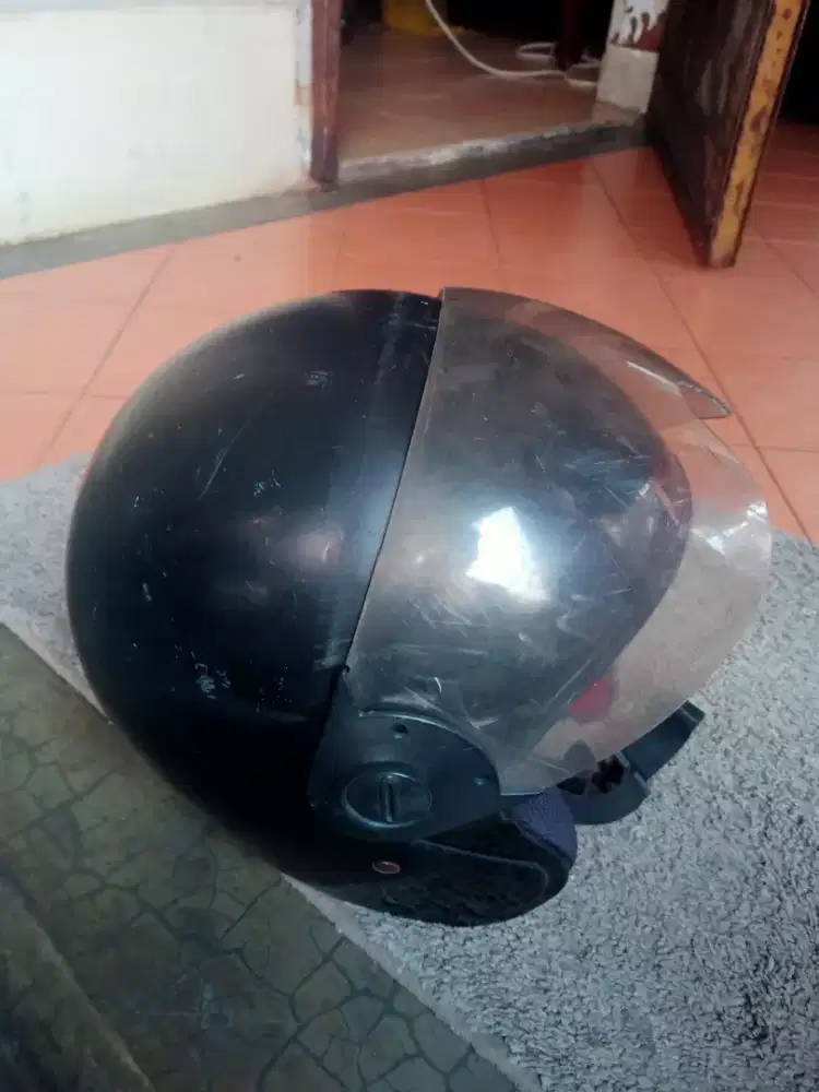 Helm bekas Scoopy