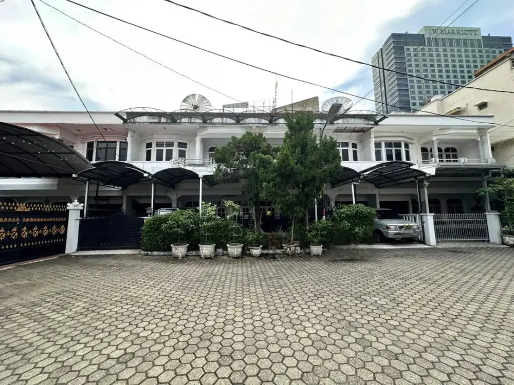 Dijual Villa Pusat Kota Jalan Kelapa Sawit Dekat Jalan Putri Hijau