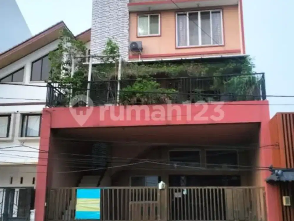 Rumah 4 lantai siap huni di Taman Surya 3, TS 471