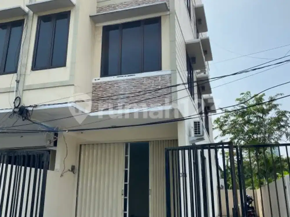Ruko.hook.di.tanjung.duren.jakarta Barat