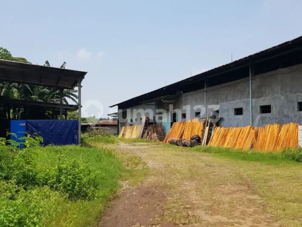 Gudang di Curuq Kulon, Tangerang Selatan *0027-CHRHENWID*