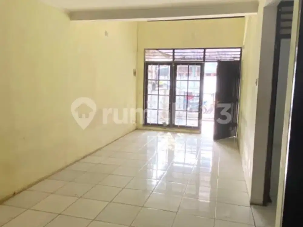 Rumah Bagus di Citra Garden 1, Kalideres, Jakarta 0004-EWR