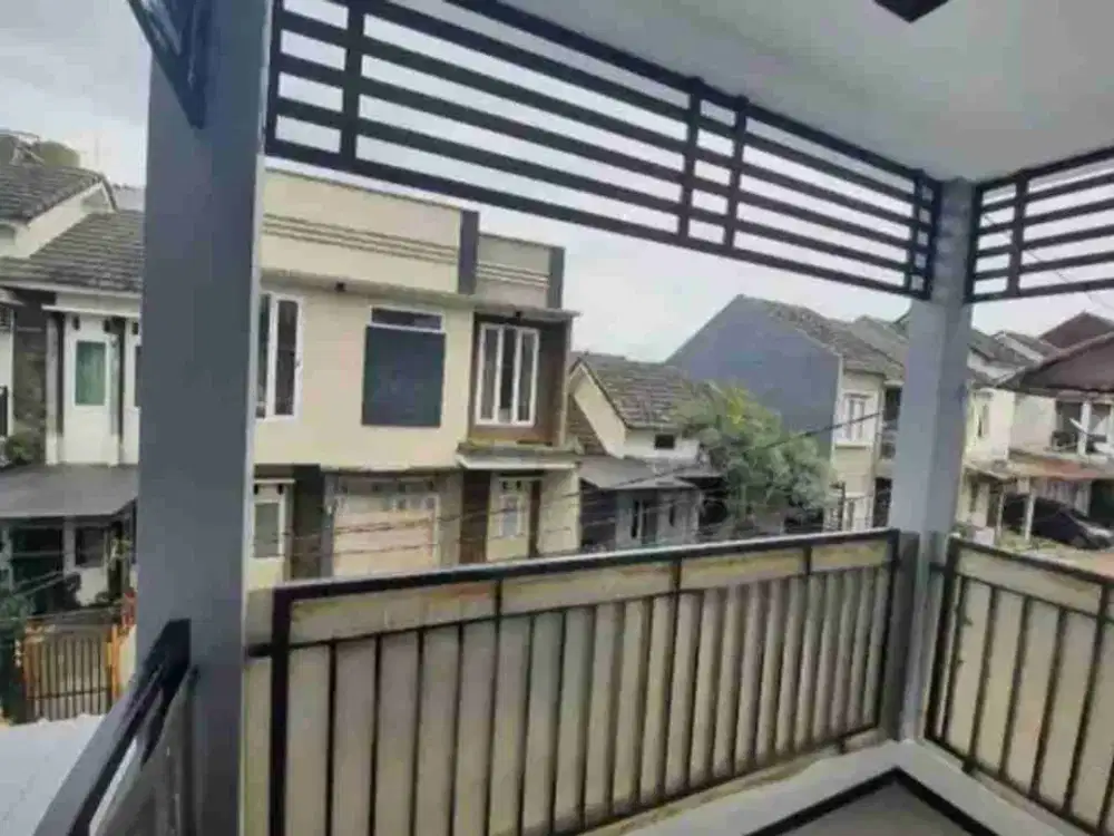 Rumah 2Lantai Blok Depan Saxophone Dkt UB