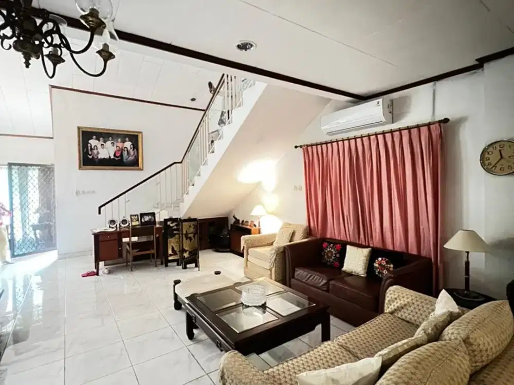 Dijual Rumah 1 Lantai Hitung Tanah Lokasi Strategis Dekat Pondok Indah Mall di Pondok Indah Jaksel