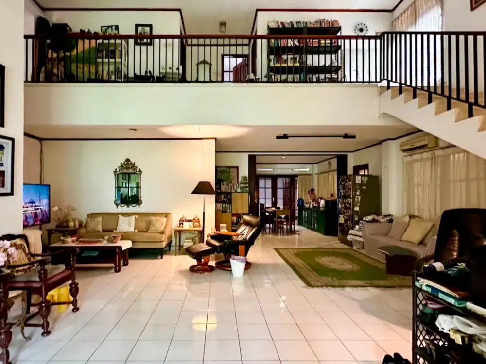 Dijual Rumah Gandeng Rapih Strategis Hitung Tanah Dekat Pondok Indah Mall di Pondok Indah Jaksel