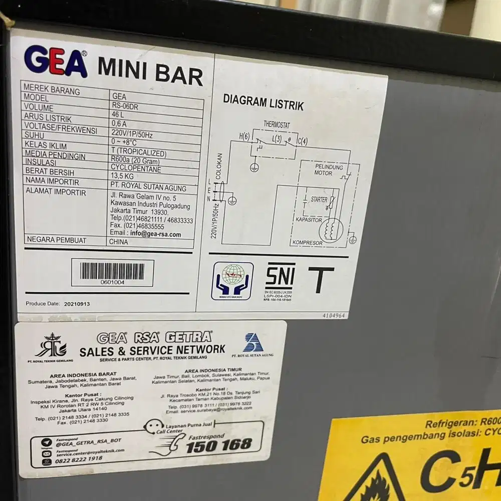 Kulkas GEA mini bar Model RS-06DR