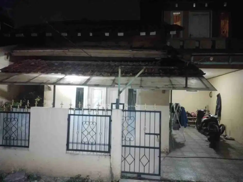 Rumah 2 Lantai SHM Jakarta Selatan Minim Renovasi