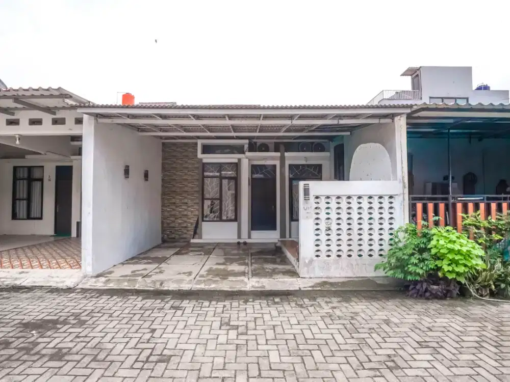 Rumah SHM Hadap Selatan 10 Menit ke RS Citra Medika Depok Siap KPR J-51131