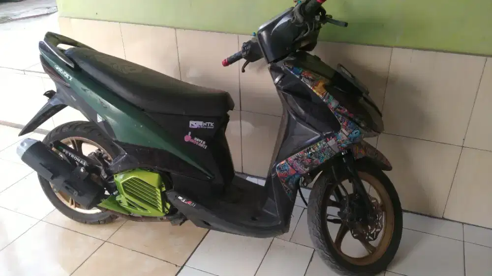 Yamaha xeon karbu 2010