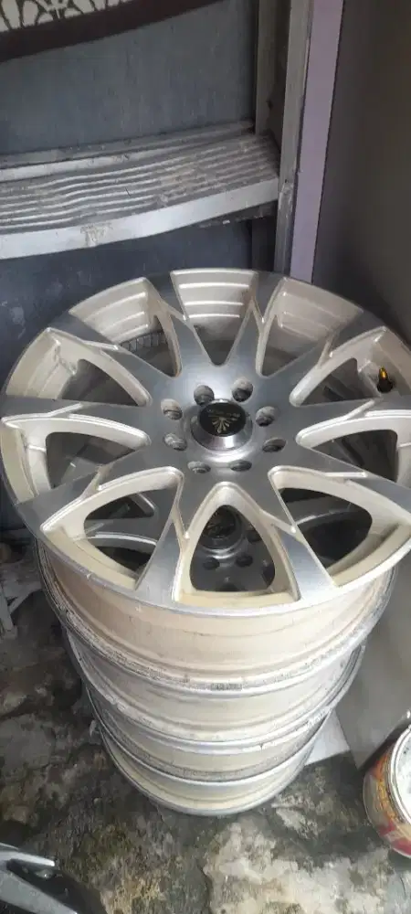 Velg racing mobil