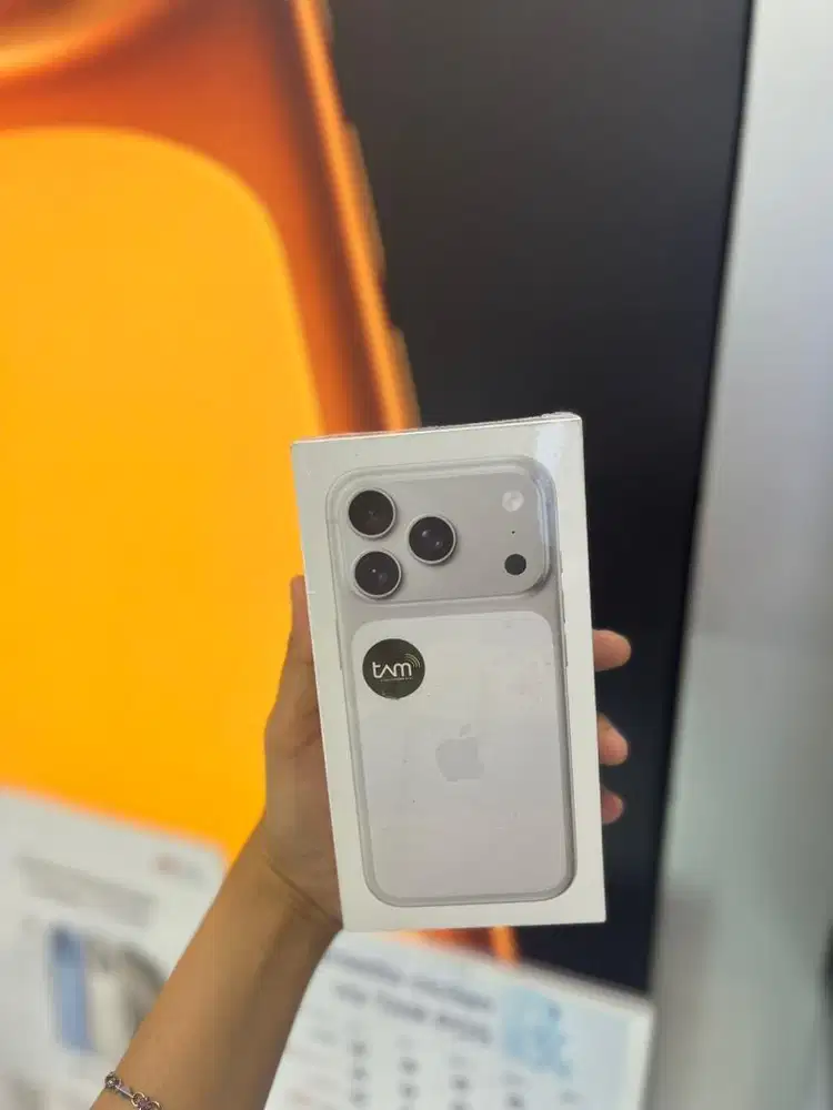 IPHONE 17 PRO FREE ADAPTOR