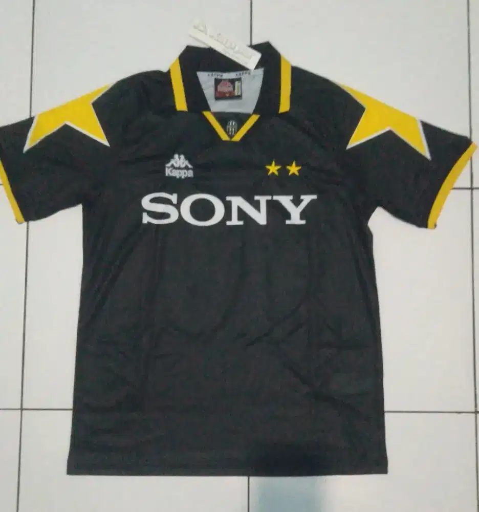 Baju Jersey Juventus away 1997 Hitam size L (BNWT)
