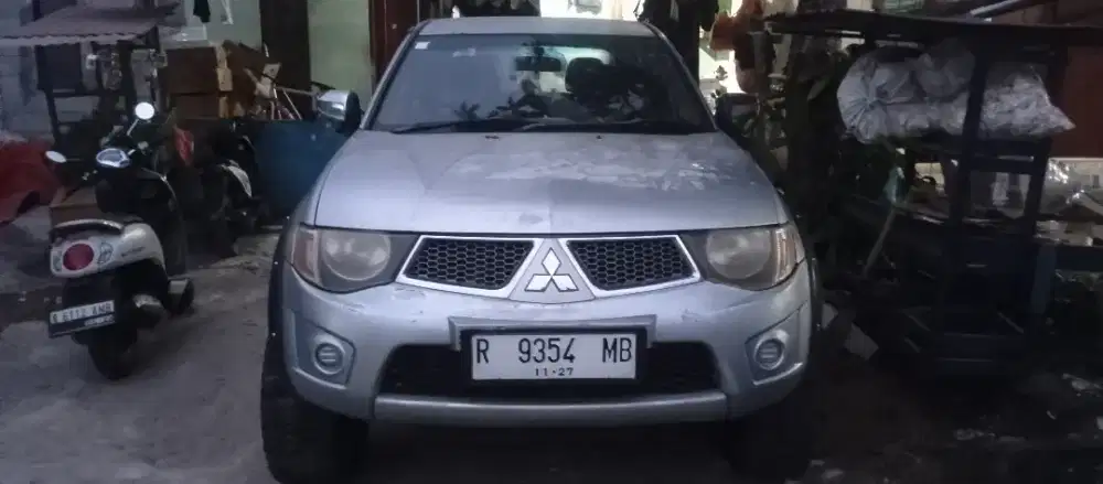 Mitsubishi Strada Triton 2.5 GLS 4x4 MT