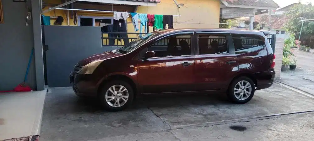 Nissan Grand livina 2013 Bensin