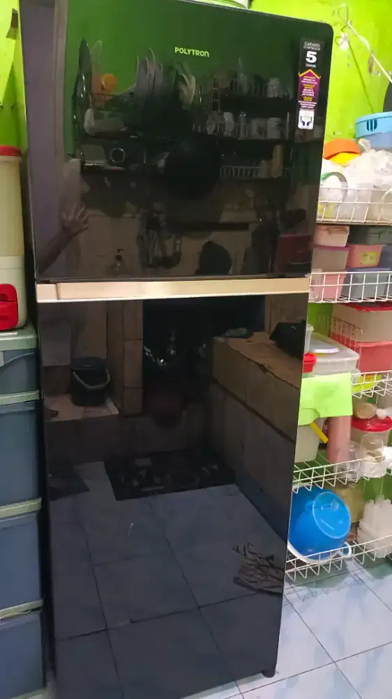 Dijual kulkas polytron jumbo