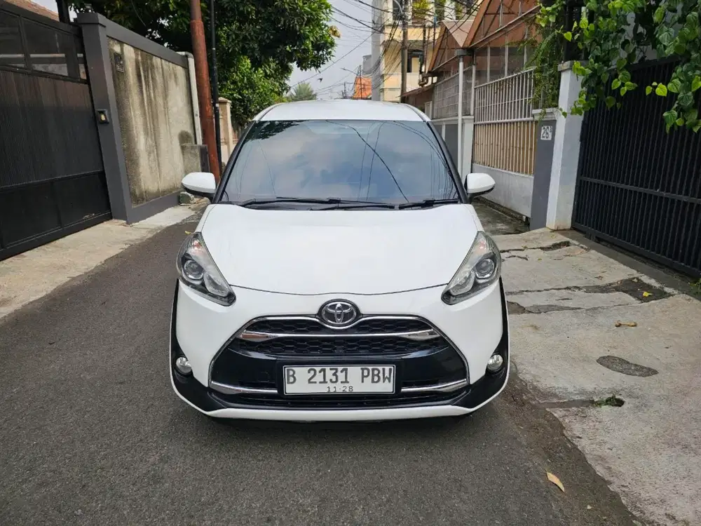 TDP TERMURAH TOYOTA SIENTA 1.5 V AT 2016 KONDISI ISTIMEWA