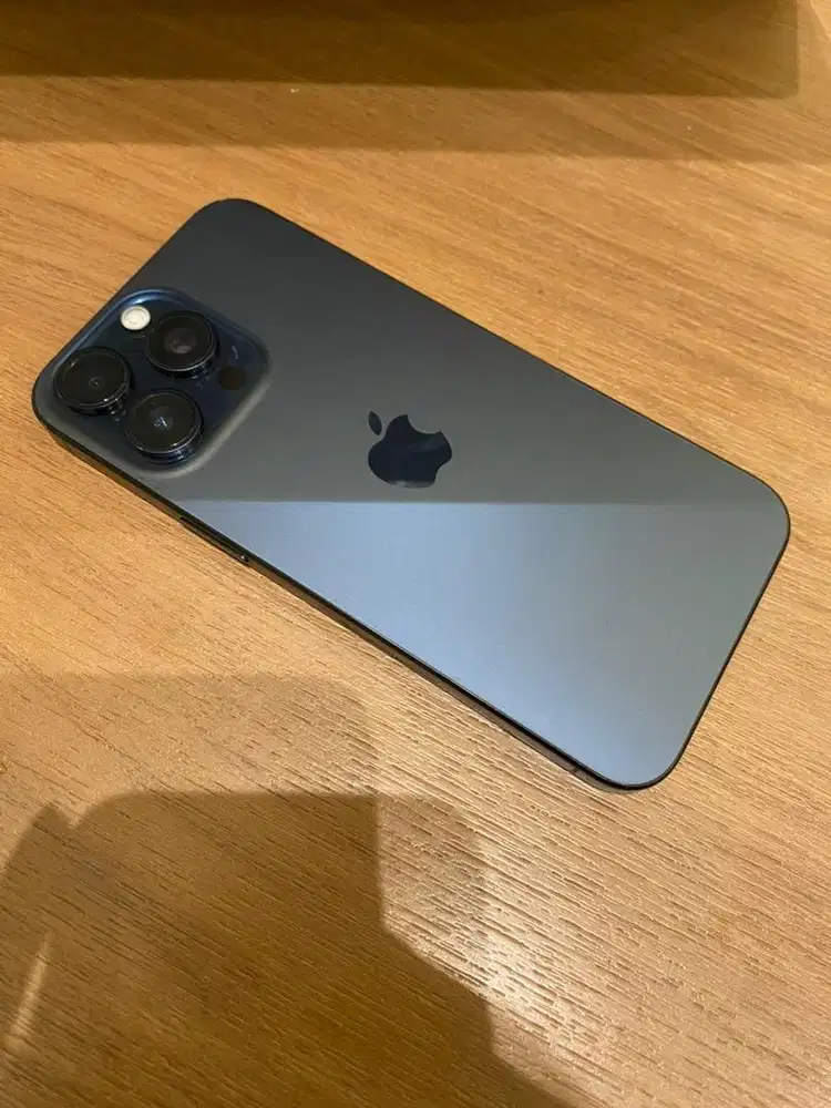 iPhone 15 Pro Max 256GB INTER LCD dan Kamera Gantian