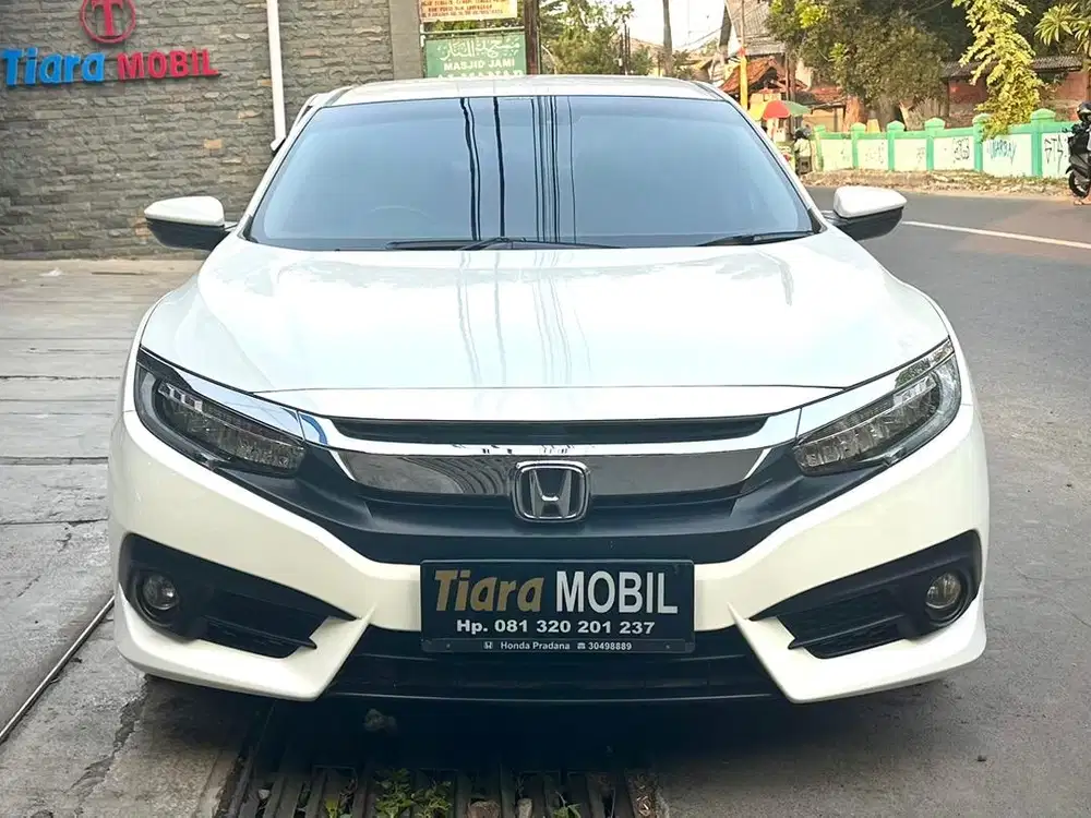 Honda Civic 1.5 TC ES CVT Automatic Th 2018